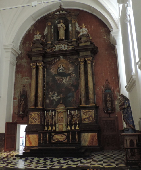 21-Altar.jpg
