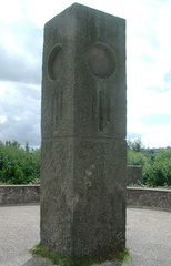 Central stone