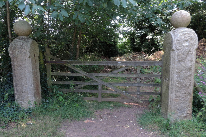 Gate