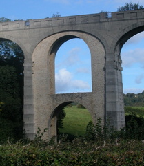 Arch with reinforcement