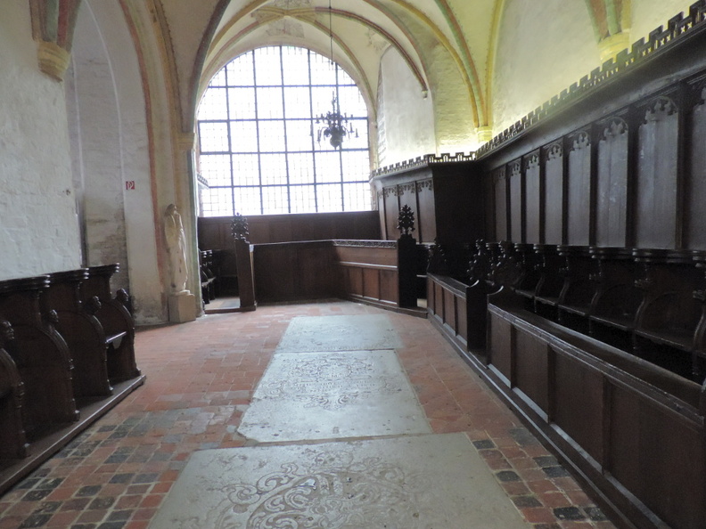 46-Stalls.jpg