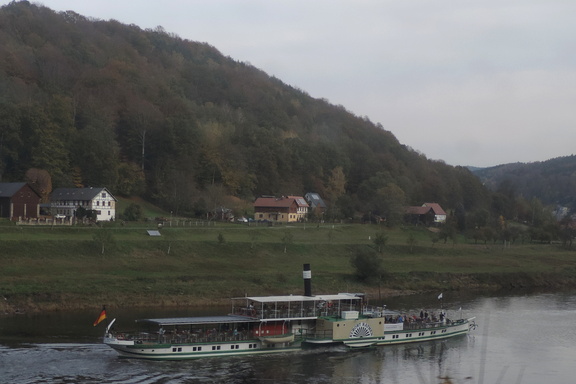 Paddle steamer