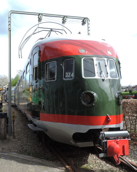 074-Train.jpg