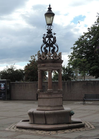 32-Fountain.jpg