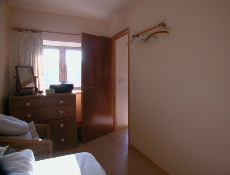 8-Bedroom.jpg