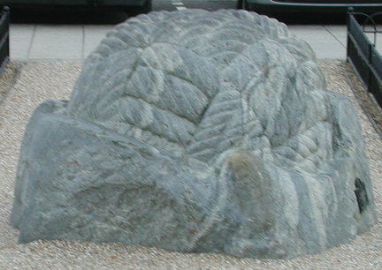 Stone knot