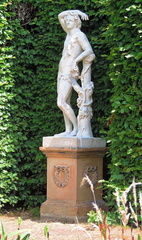 Statue