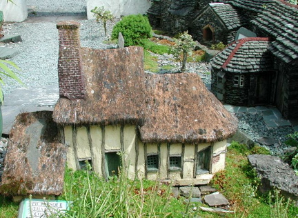 Picturesque thatched cottage