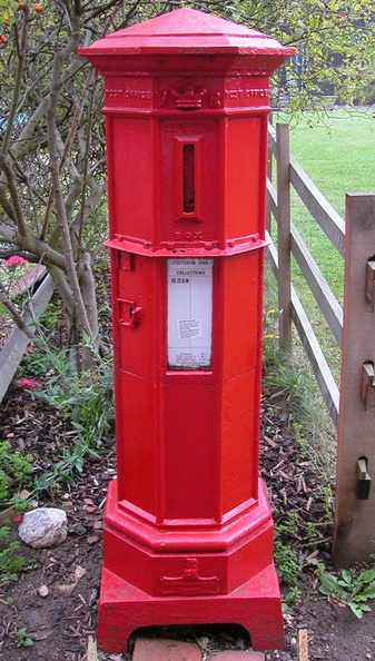 02-Postbox.jpg