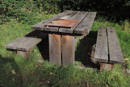 Barbecue table