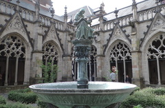 41-Fountain