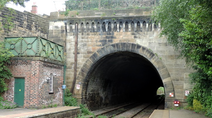 Tunnel