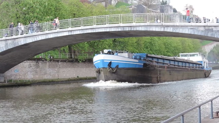 Barge