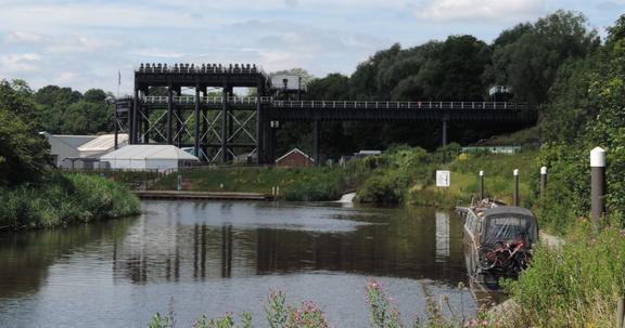 Boat lift