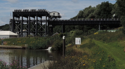 Boat lift