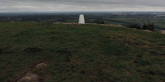 Triangulation pillar