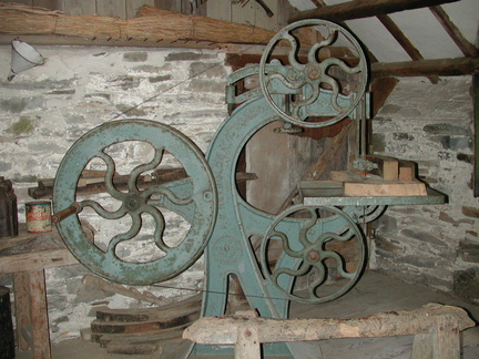 Band saw
