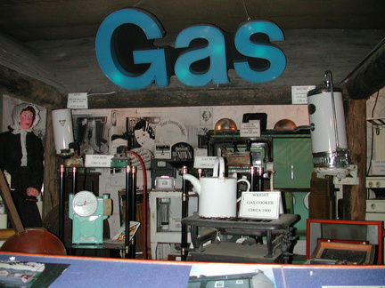 Gas