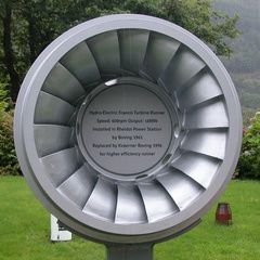 Turbine runner