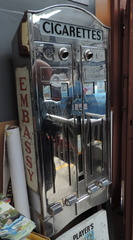 Cigarette machine
