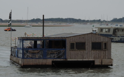 Floating cafe