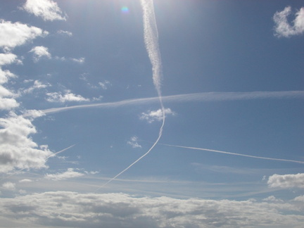 Vapour trails