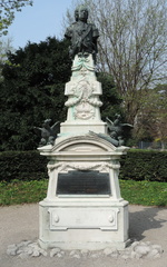 Statue