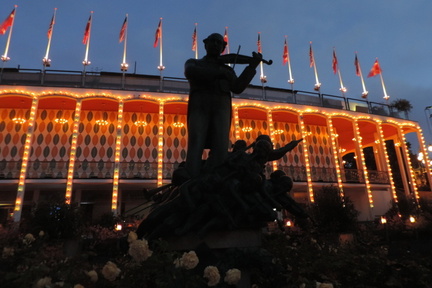 Statue