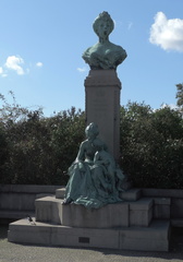 Statue