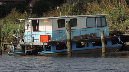 House boat