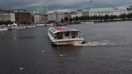 Boat turning