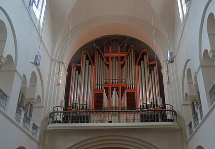 Organ pipes