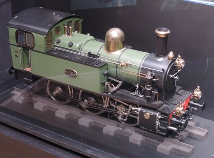 Model engine