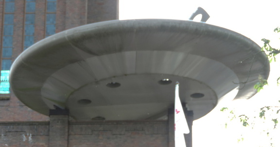 Flying saucer