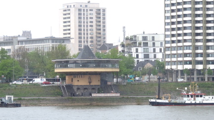 Opposite bank