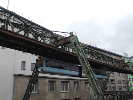 Schwebebahn