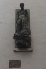 Statue
