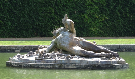 Statue