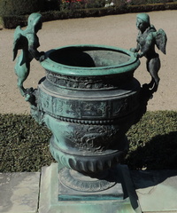 Urn