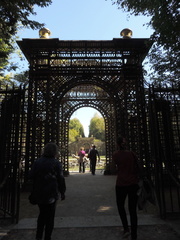 Gate