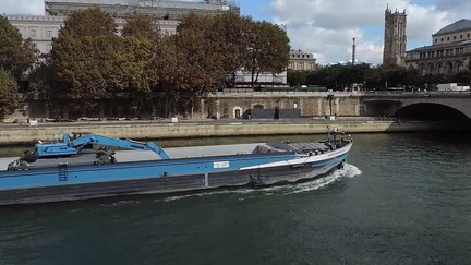 Barge