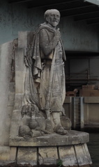 Statue