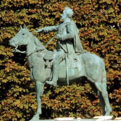 Statue