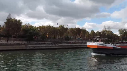 Passing another boat