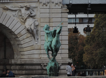 Statue