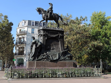 Statue