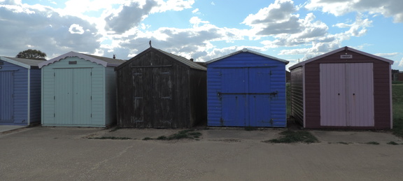 24-BeachHuts