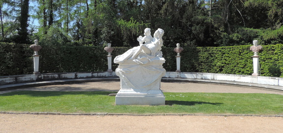 Statue