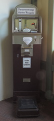 Weighing scales