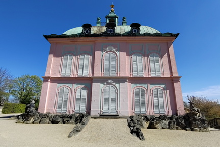 Hunting lodge